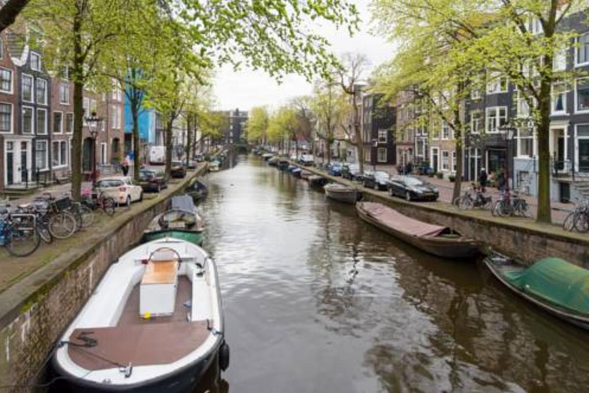 The White-Canal view private studio Hotel Amsterdam Netherlands