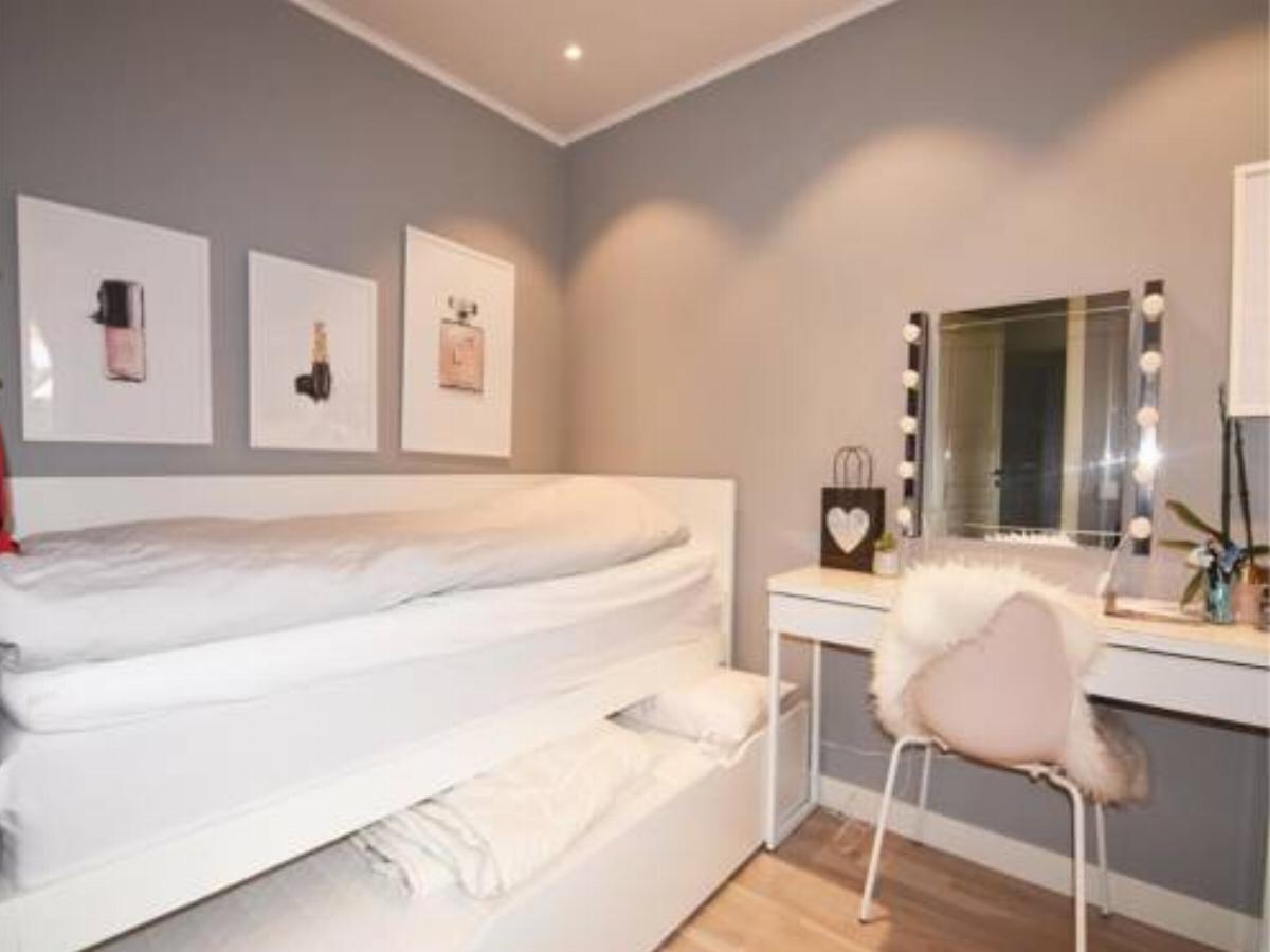 Three-Bedroom Holiday Home in Askim Hotel Askim Sweden