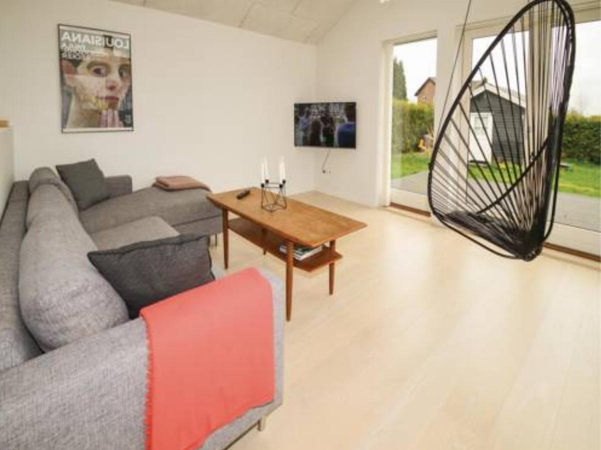 Three-Bedroom Holiday Home in Bogo By Hotel Bogø By Denmark