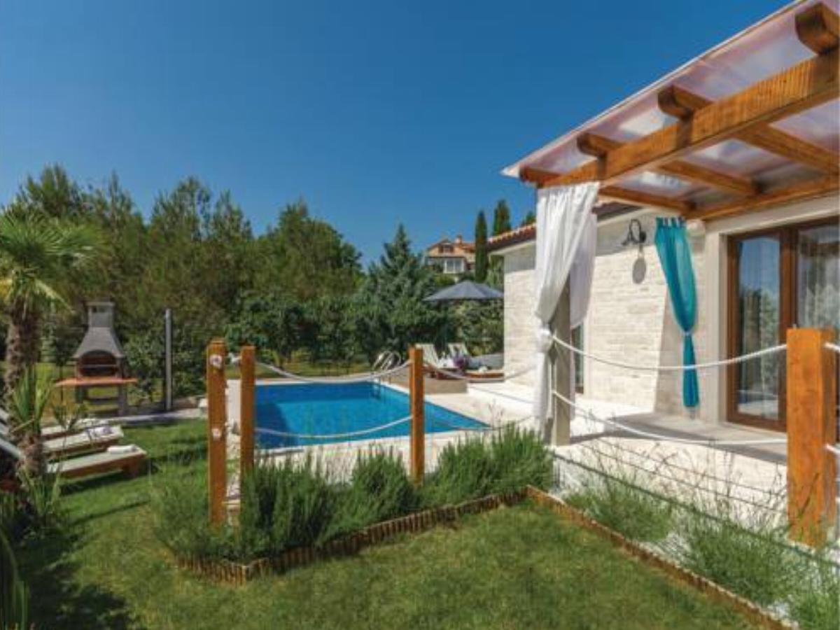Three-Bedroom Holiday Home in Brtonigla Hotel Brtonigla Croatia