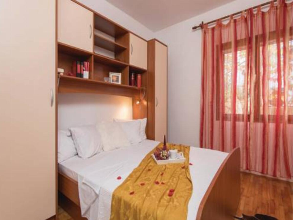 Three-Bedroom Holiday Home in Crkvice Hotel Crkvice Croatia