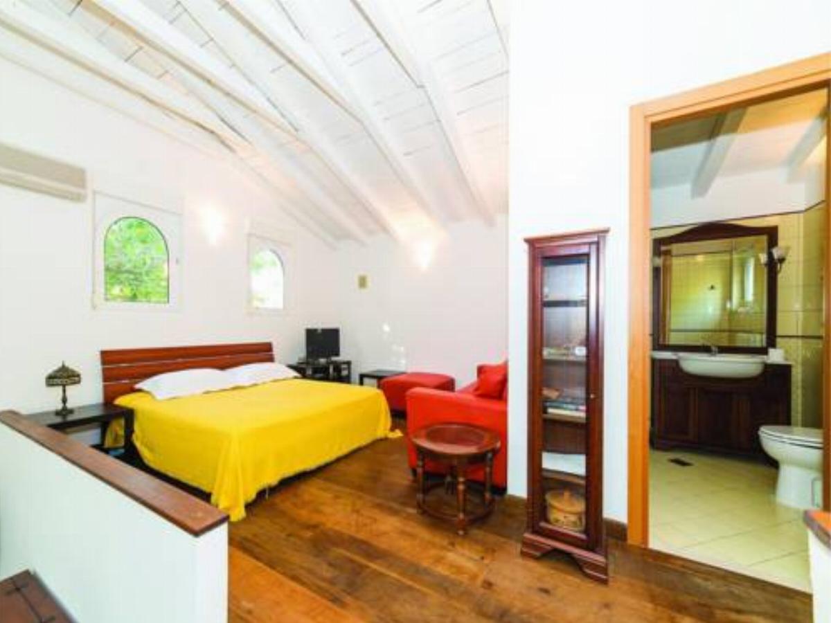 Three-Bedroom Holiday Home in Drvenik Mali Hotel Dolići Croatia