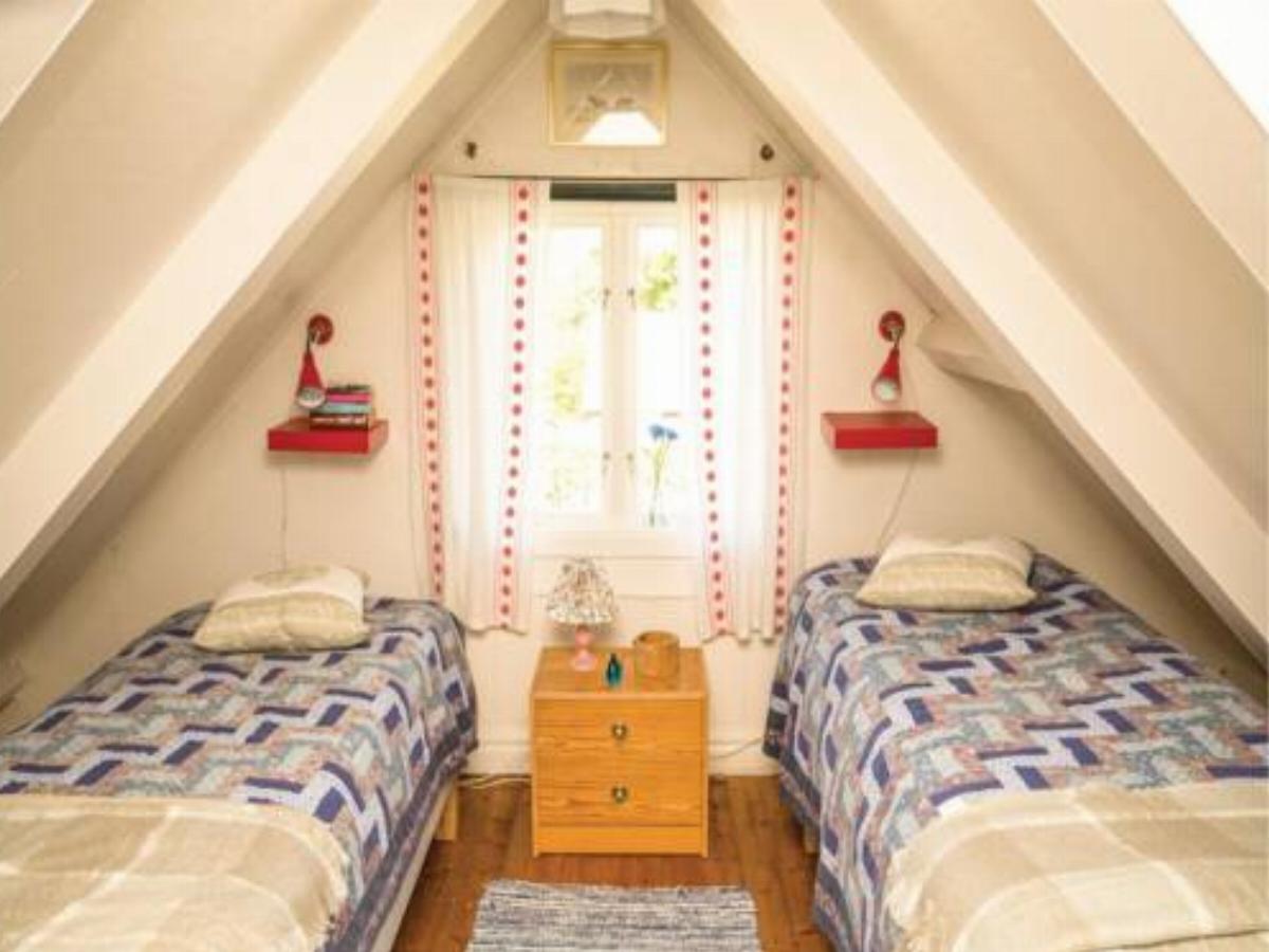 Three-Bedroom Holiday Home in Farjestaden Hotel Färjestaden Sweden