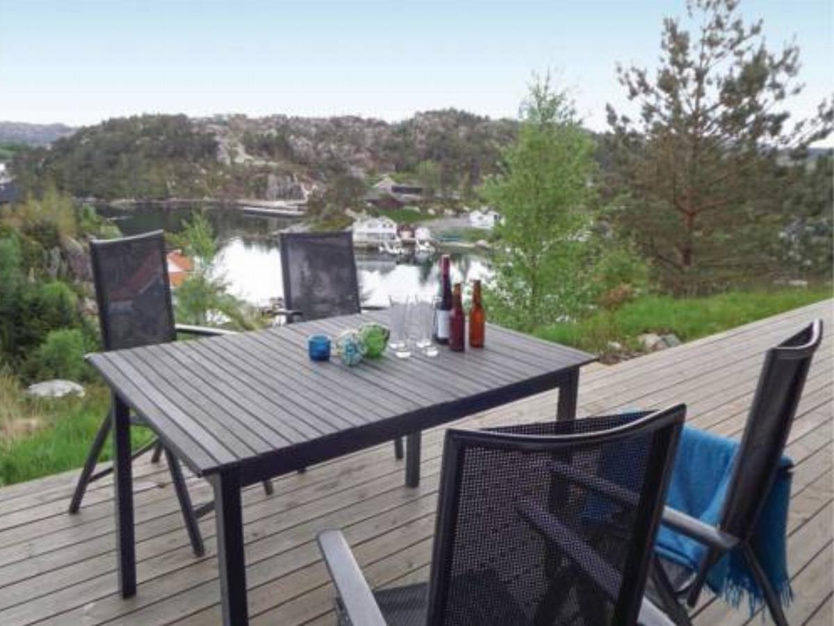 Three-Bedroom Holiday Home in Fitjar Hotel Fitjar Norway