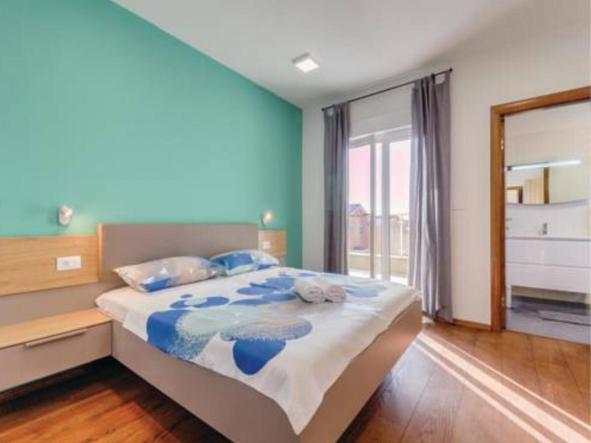 Three-Bedroom Holiday Home in Jadreski Hotel Jadreški Croatia