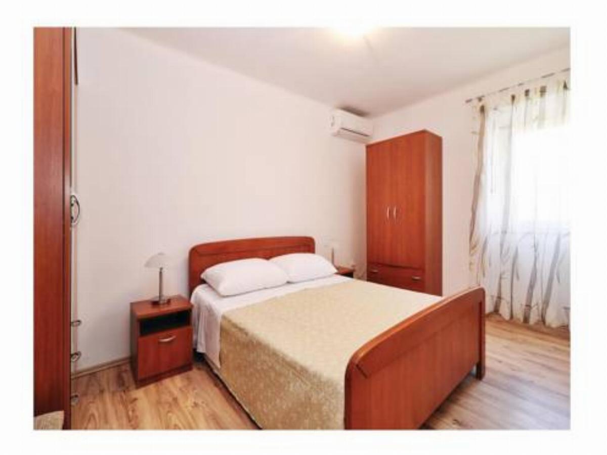 Three-Bedroom Holiday home in Kolan Hotel Kolan Croatia