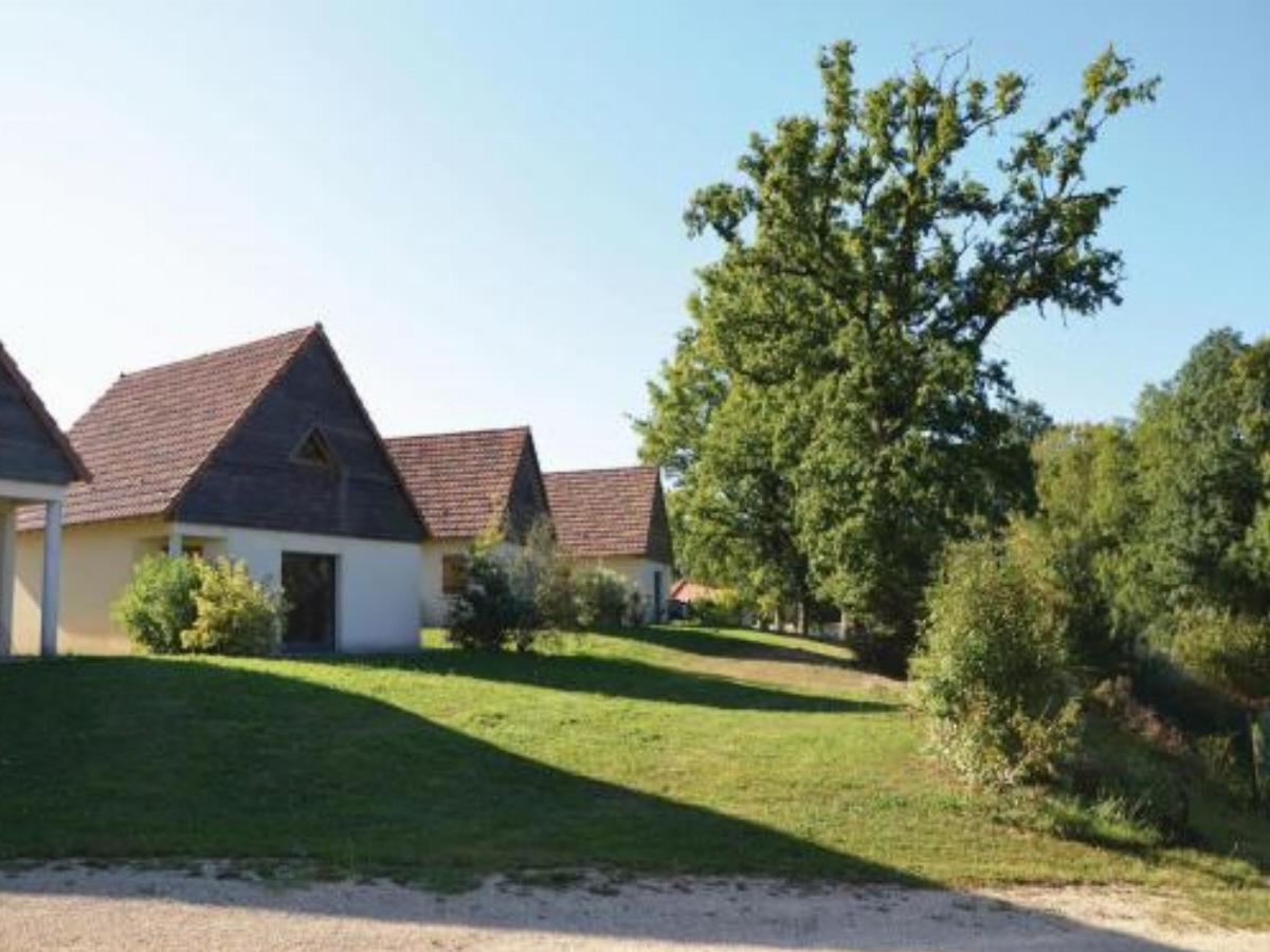 Three-Bedroom Holiday Home in Lacapelle-Marival Hotel Lacapelle-Marival France