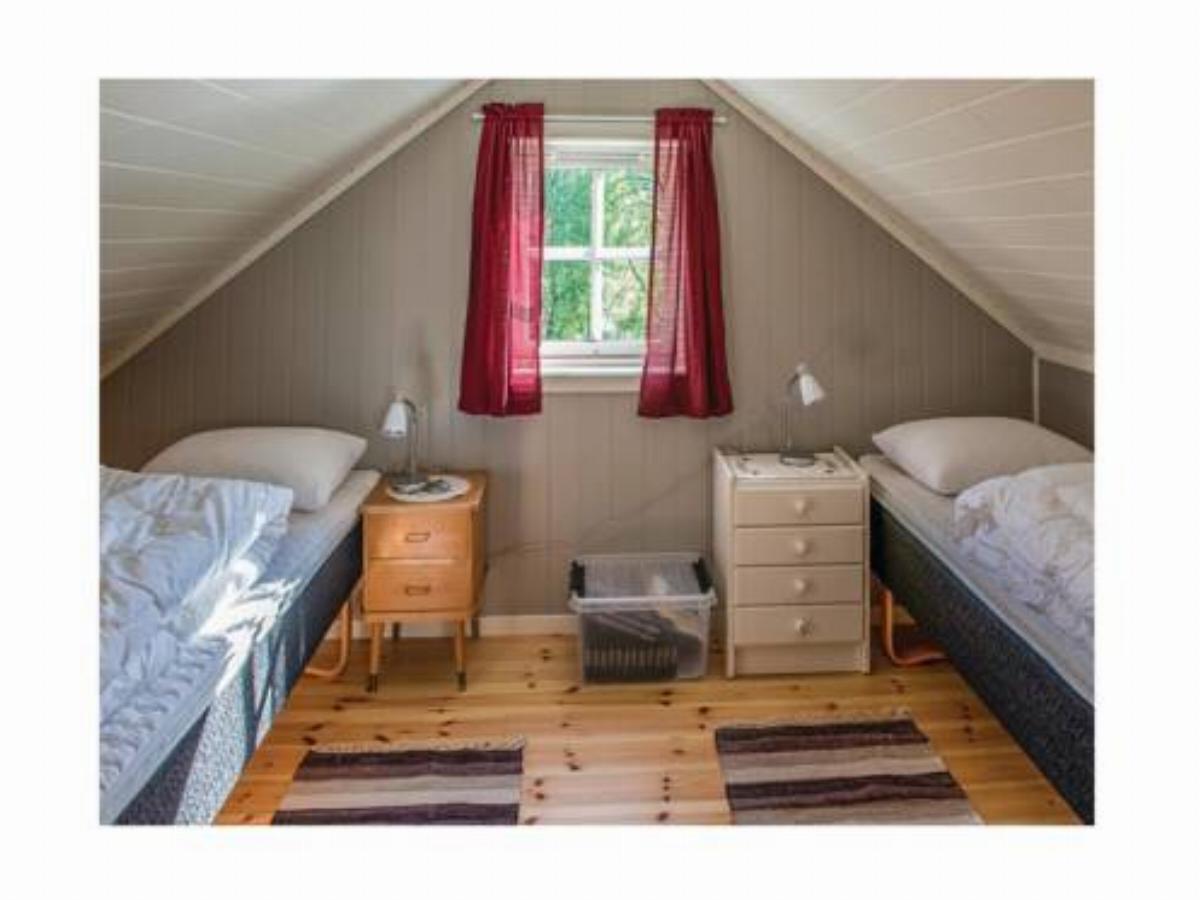 Three-Bedroom Holiday Home in Naustdal Hotel Apnaset Norway