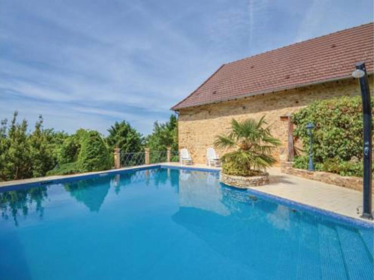 Three-Bedroom Holiday Home in Terrasspn-Lavilledieu Hotel Bouillac France
