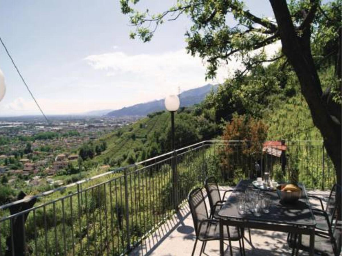 Three-Bedroom Holiday home with a Fireplace in Massa -MS- Hotel Carrara Italy
