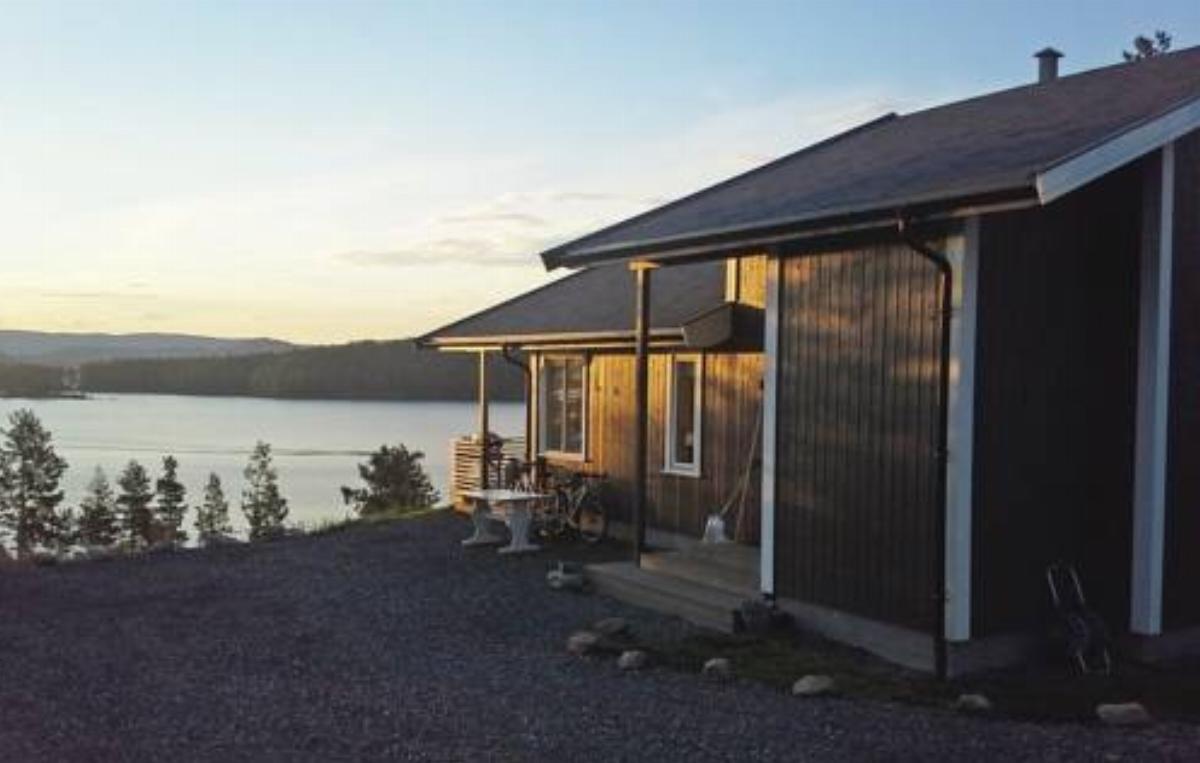 Three-Bedroom Holiday home with Sea View in Sannidal Hotel Våsjø Norway