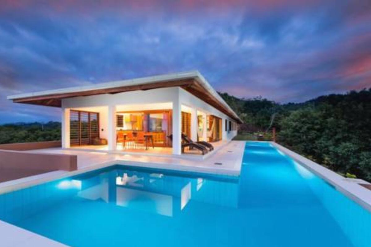 Tropical Bliss - Superior Luxury Hotel Tangangge Fiji