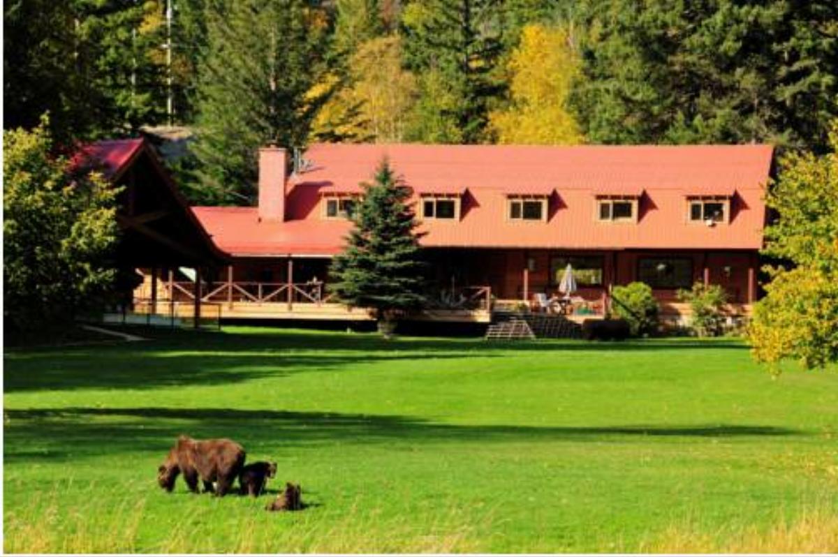 Tweedsmuir Park Lodge Hotel Stuie Canada