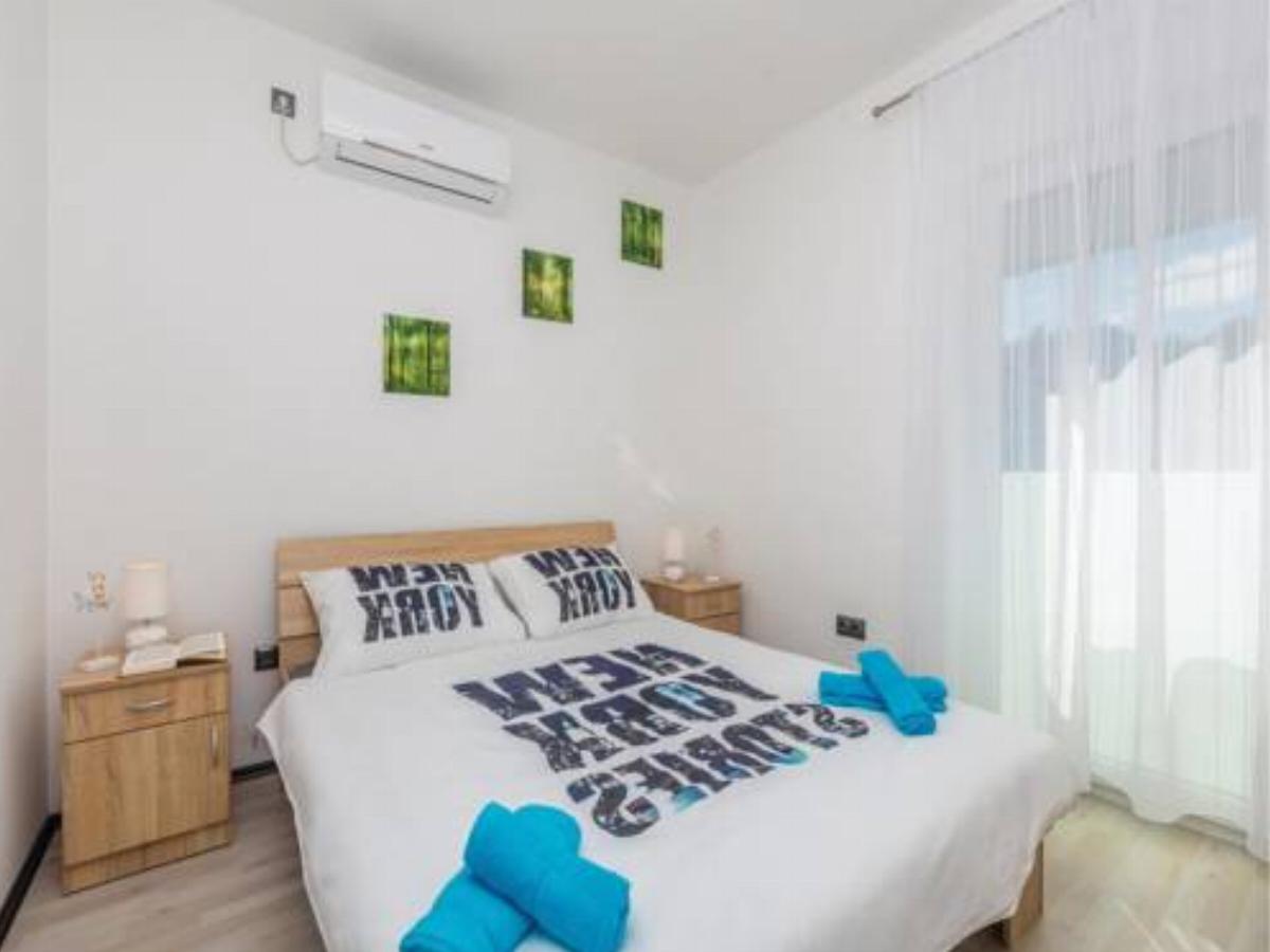 Two-Bedroom Holiday Home in Brzac Hotel Brzac Croatia