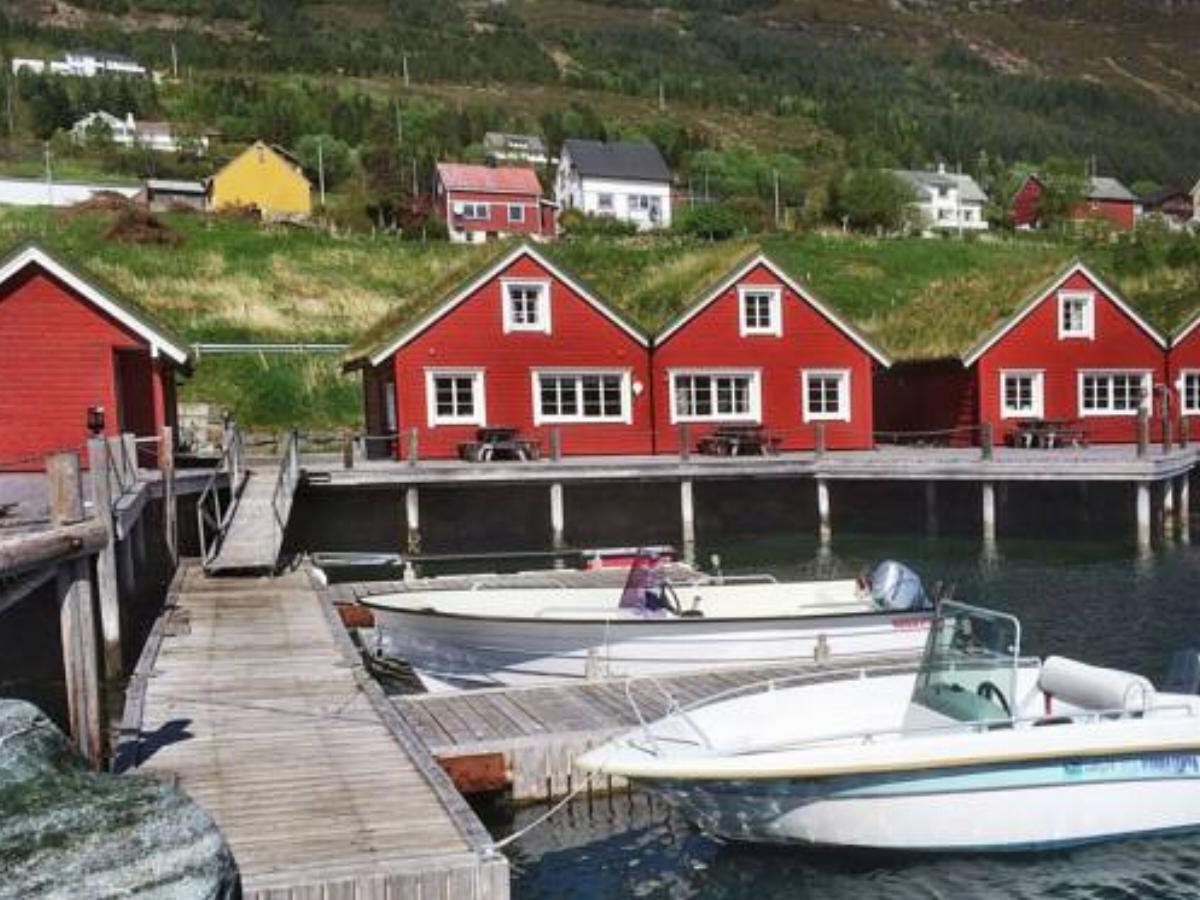 Two-Bedroom Holiday home in Gursken Hotel Larsnes Norway
