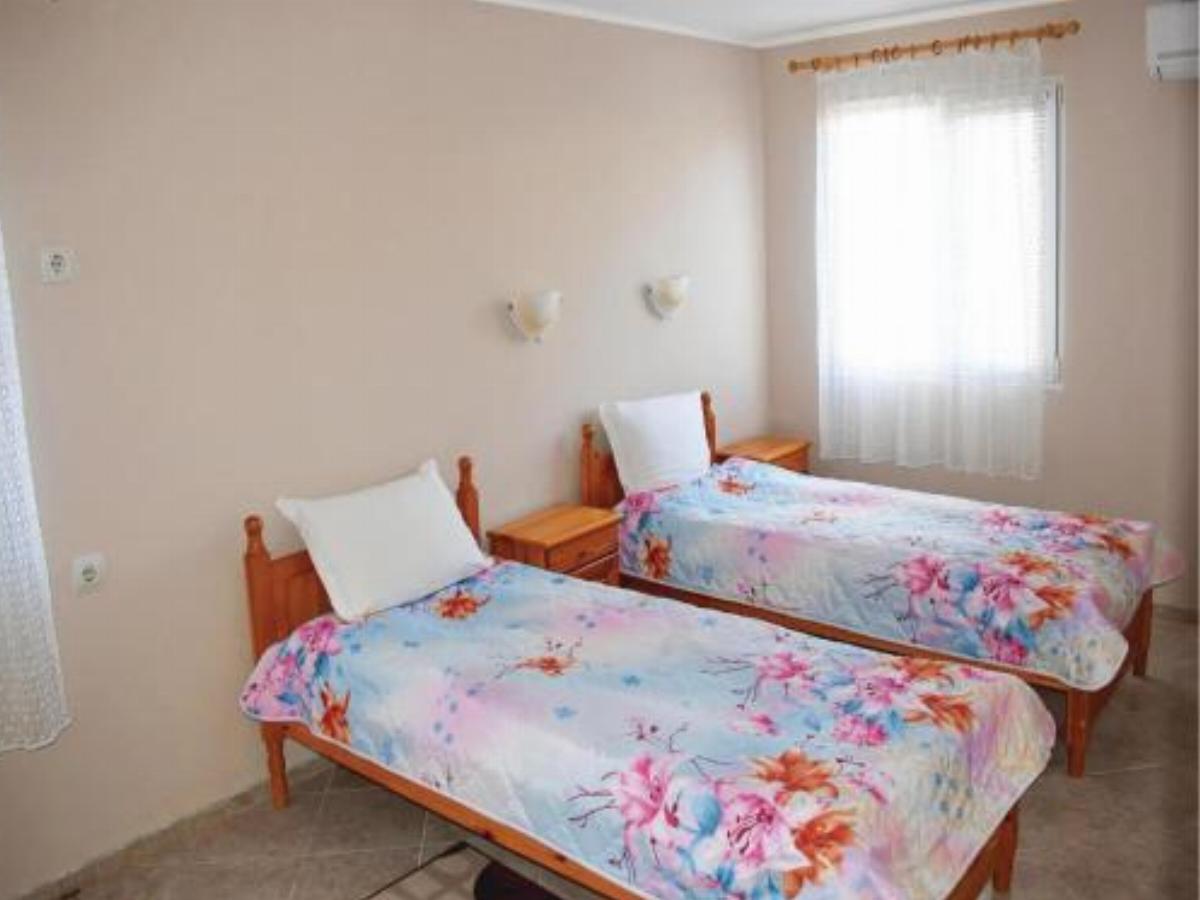 Two-Bedroom Holiday Home in Krapets Hotel Krapets Bulgaria