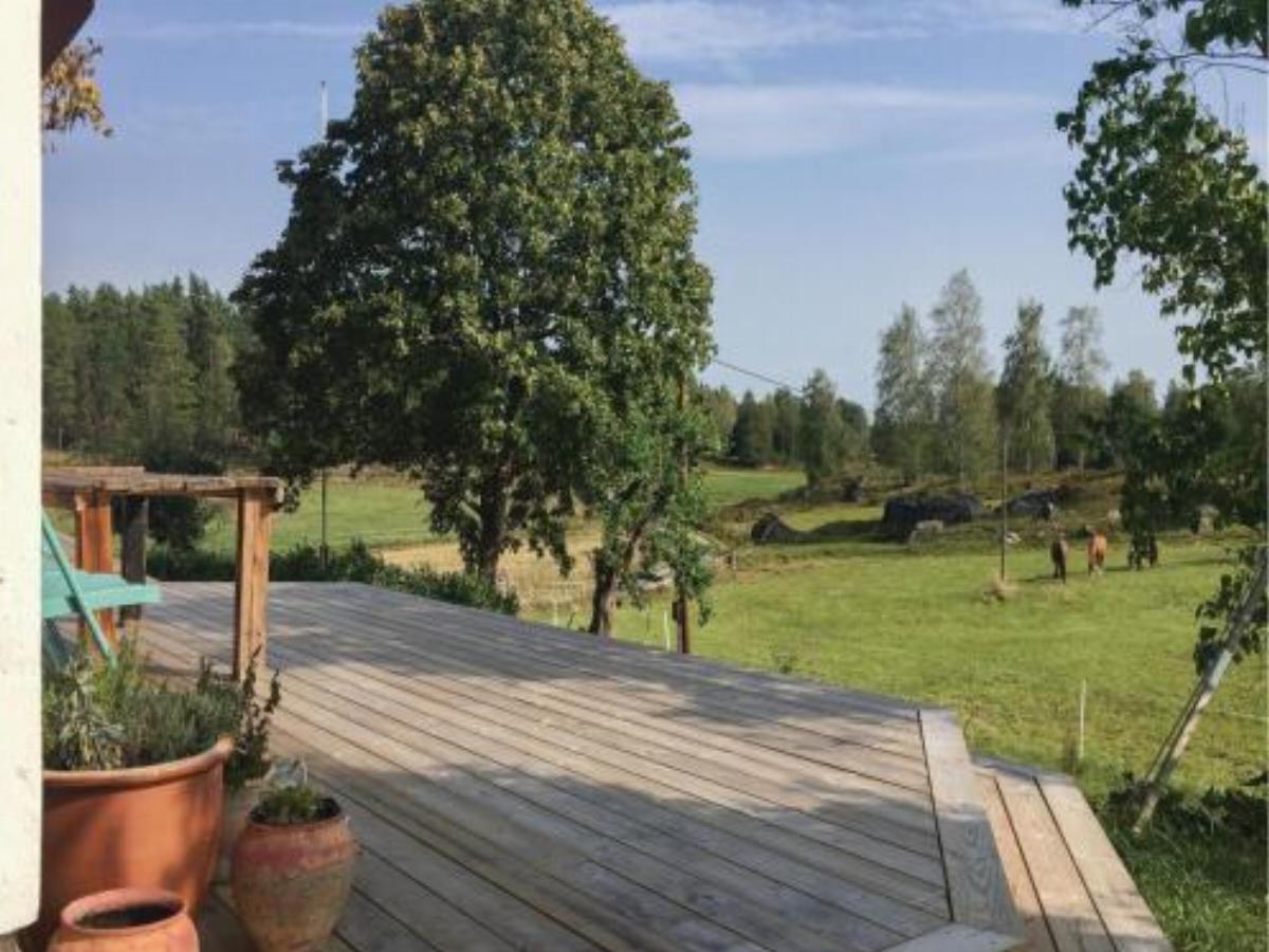 Two-Bedroom Holiday Home in Mellosa Hotel Davidsnäs Sweden