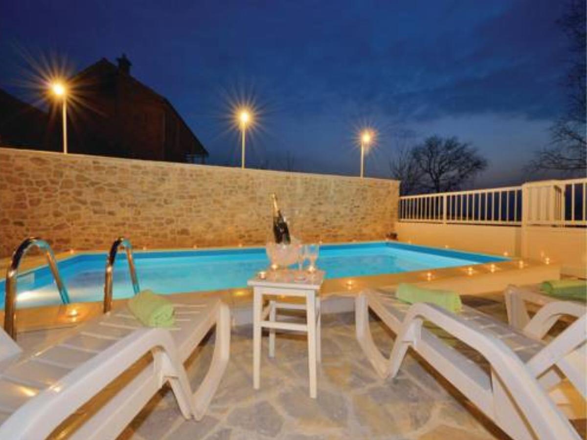 Two-Bedroom Holiday home Krusevo with an Outdoor Swimming Pool 04 Hotel Kruševo Croatia