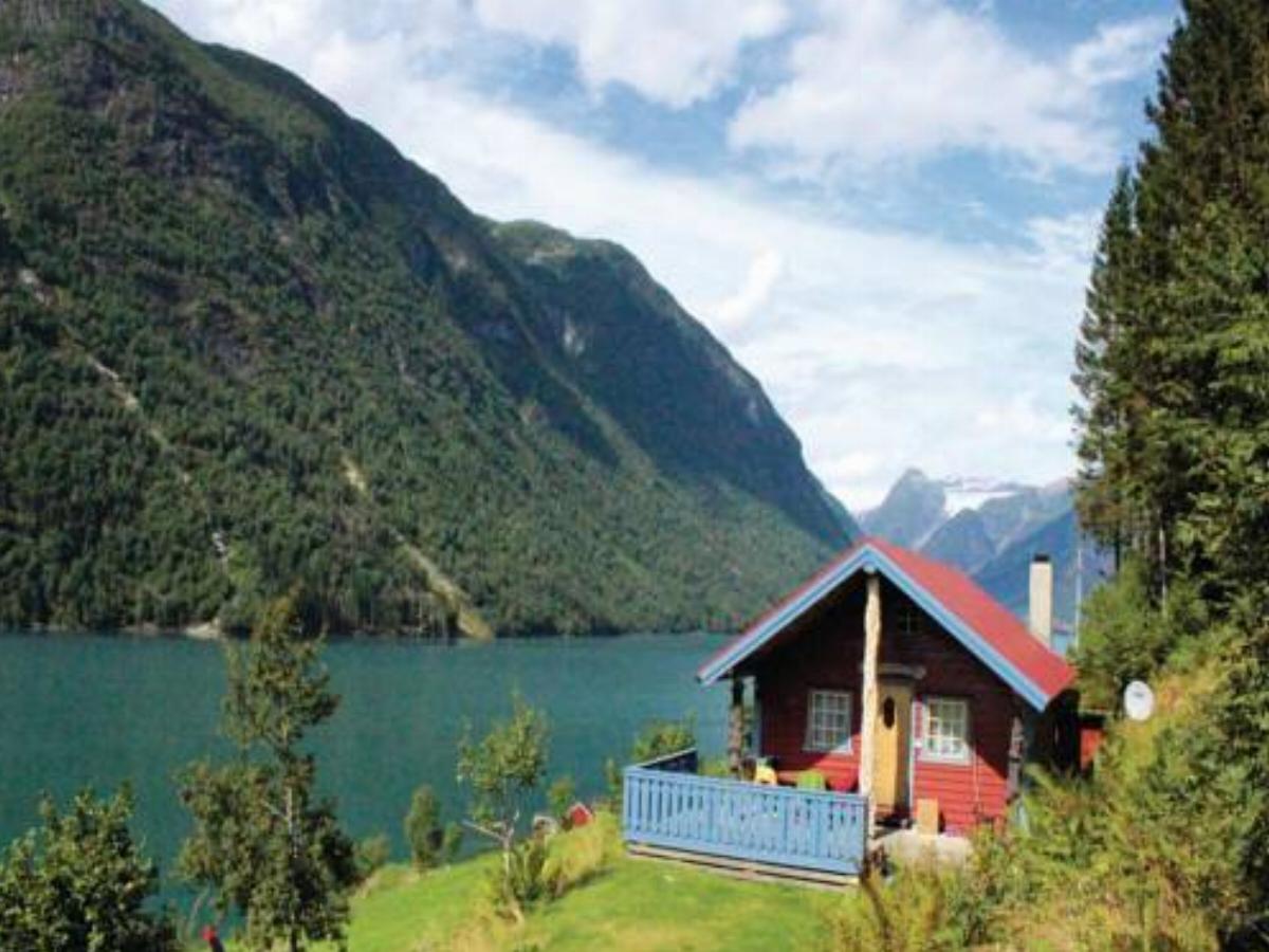 Two-Bedroom Holiday home with Sea View in Fjærland Hotel Fjarland Norway