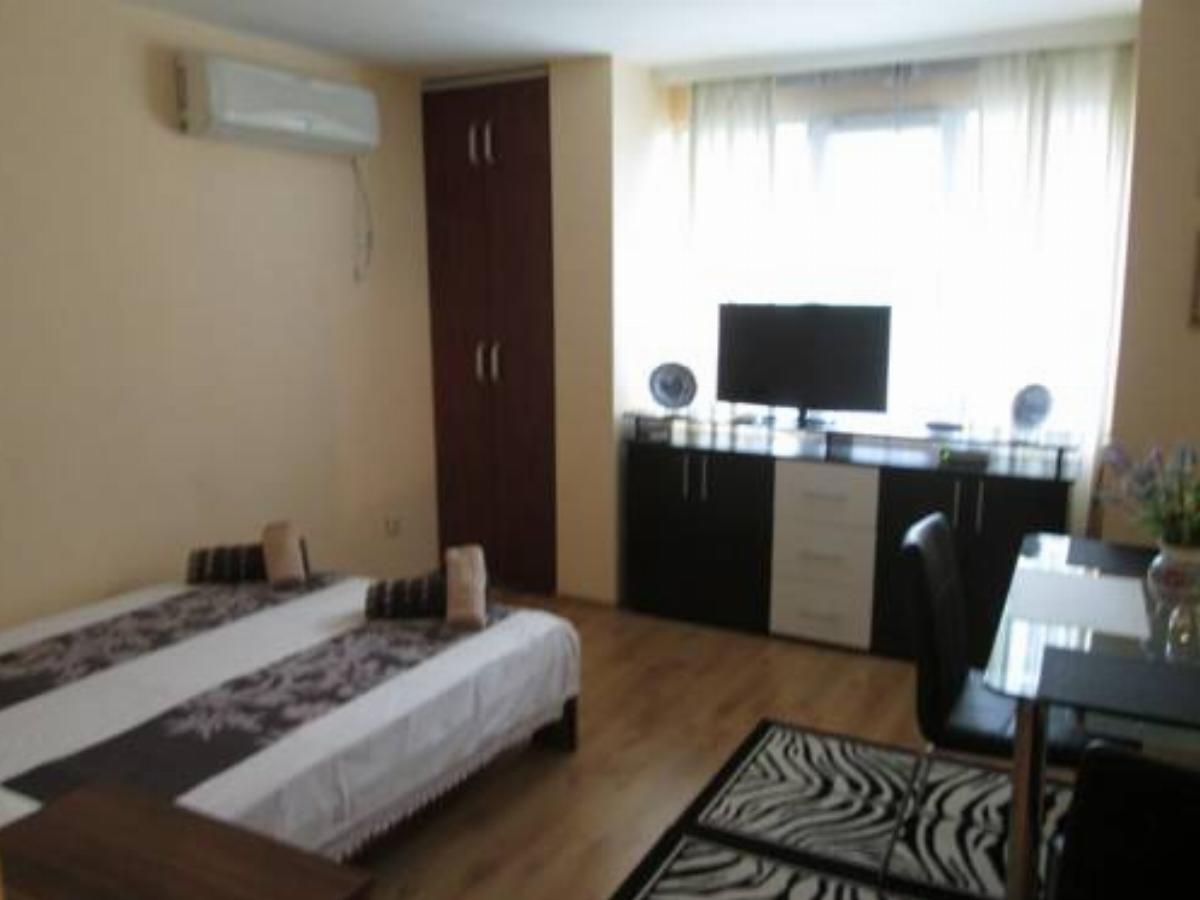 Vazrajdane Apartment Hotel Burgas City Bulgaria