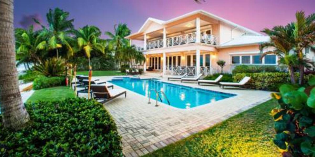 Villa Amarone Hotel Half Way Pond Cayman Islands