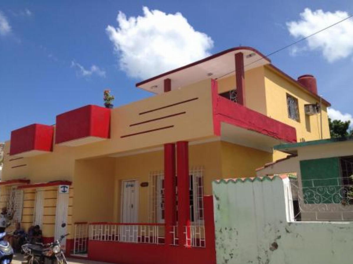 Villa Balcones, en el centro de la ciudad Hotel Bayamo Cuba