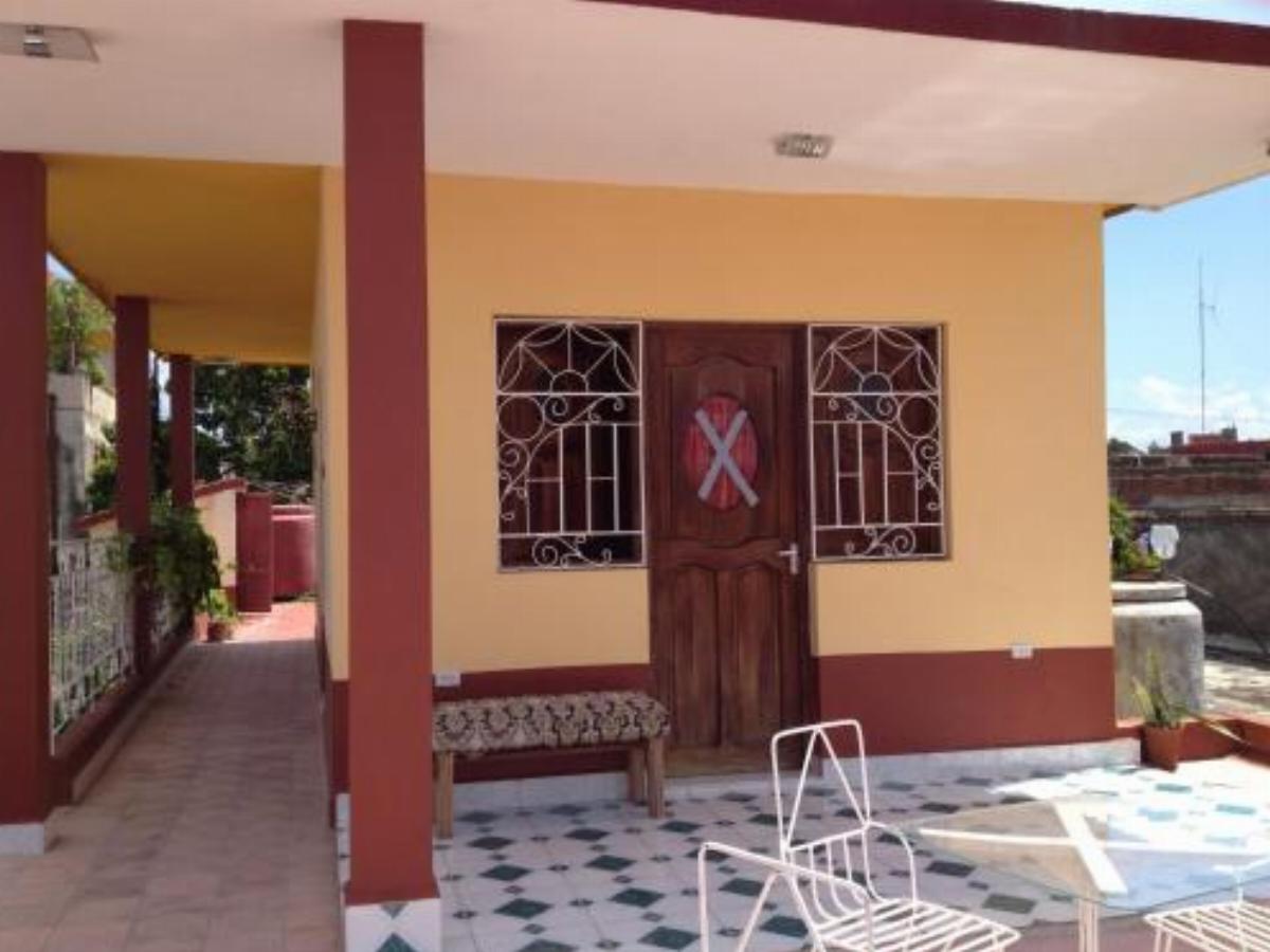 Villa Balcones, en el centro de la ciudad Hotel Bayamo Cuba