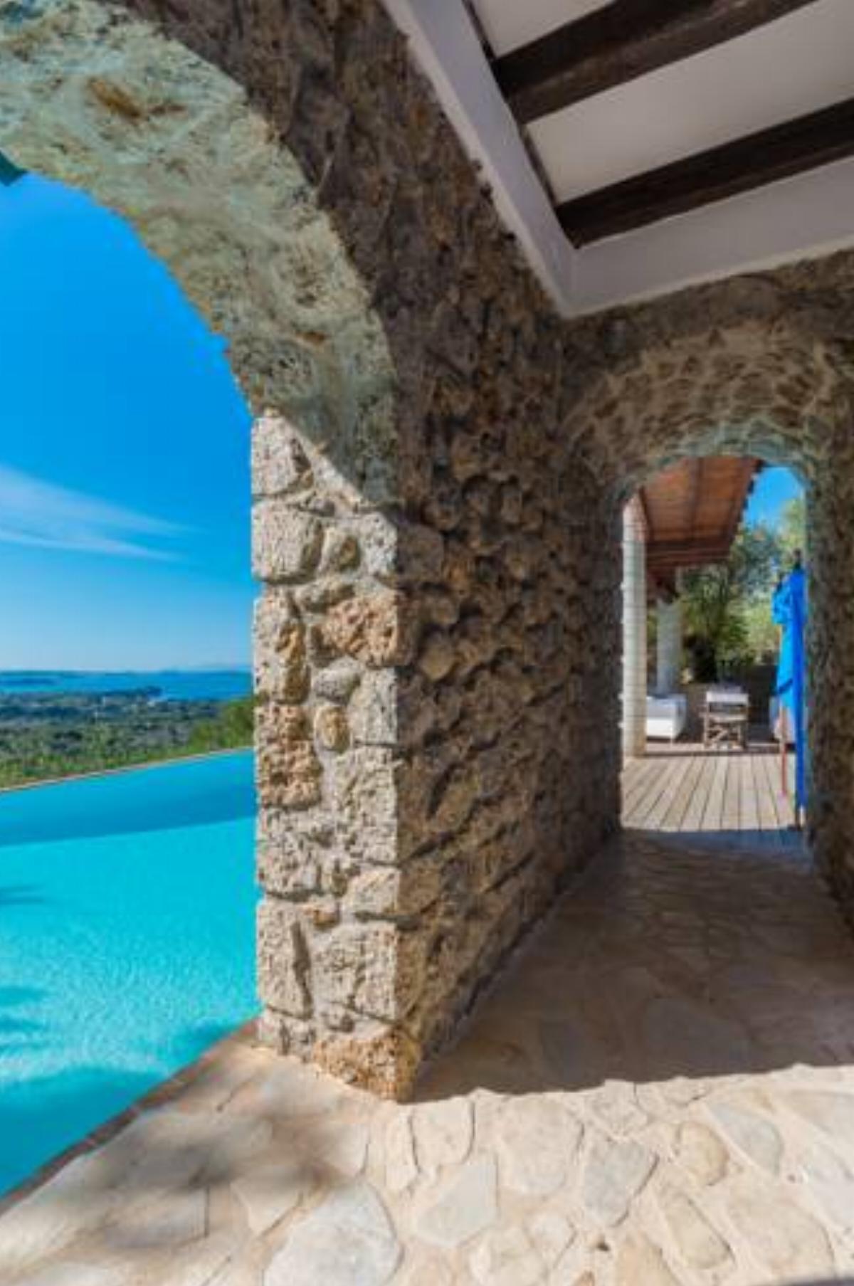 Villa Bournella Hotel Ýpsos Greece