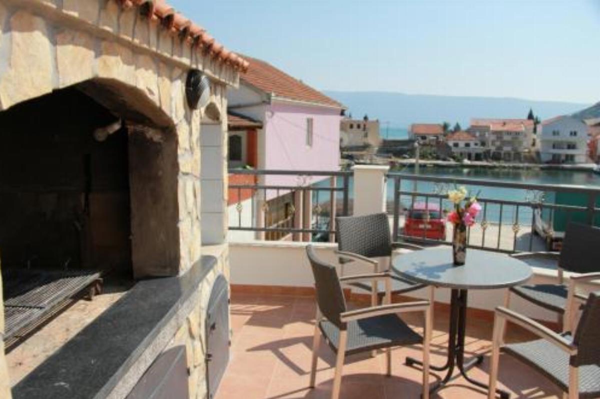 Villa Delta Apartments Hotel Blace Croatia