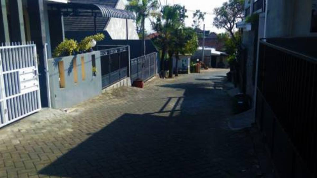 Villa Griya Mandiri Land Syariah Batu - GHMTA Hotel Karangploso Indonesia