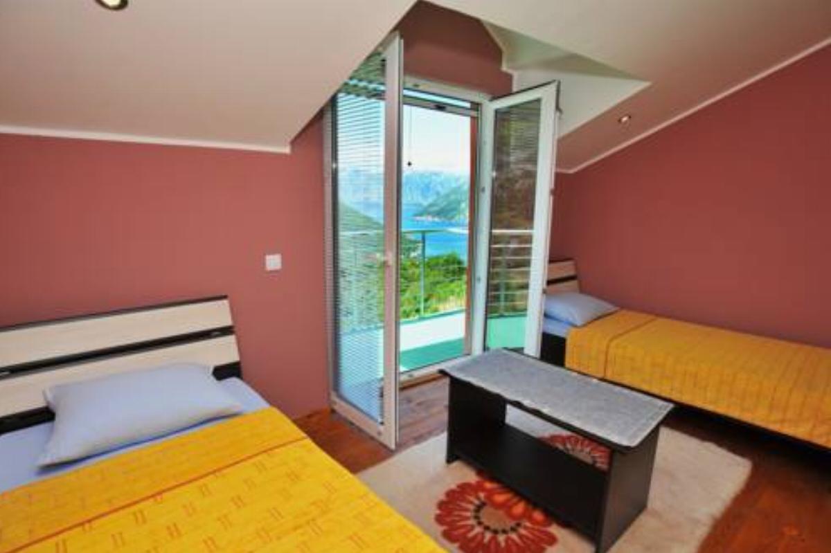 Villa Lucia Apartments Hotel Donji Morinj Montenegro