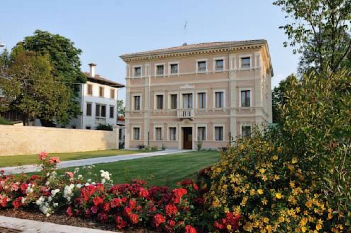 Villa Maternini Hotel Vazzola Italy