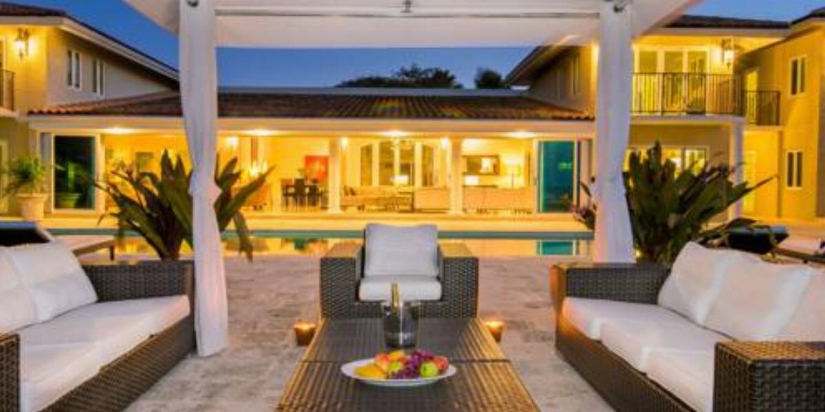 Villa Mora Hotel Half Way Pond Cayman Islands