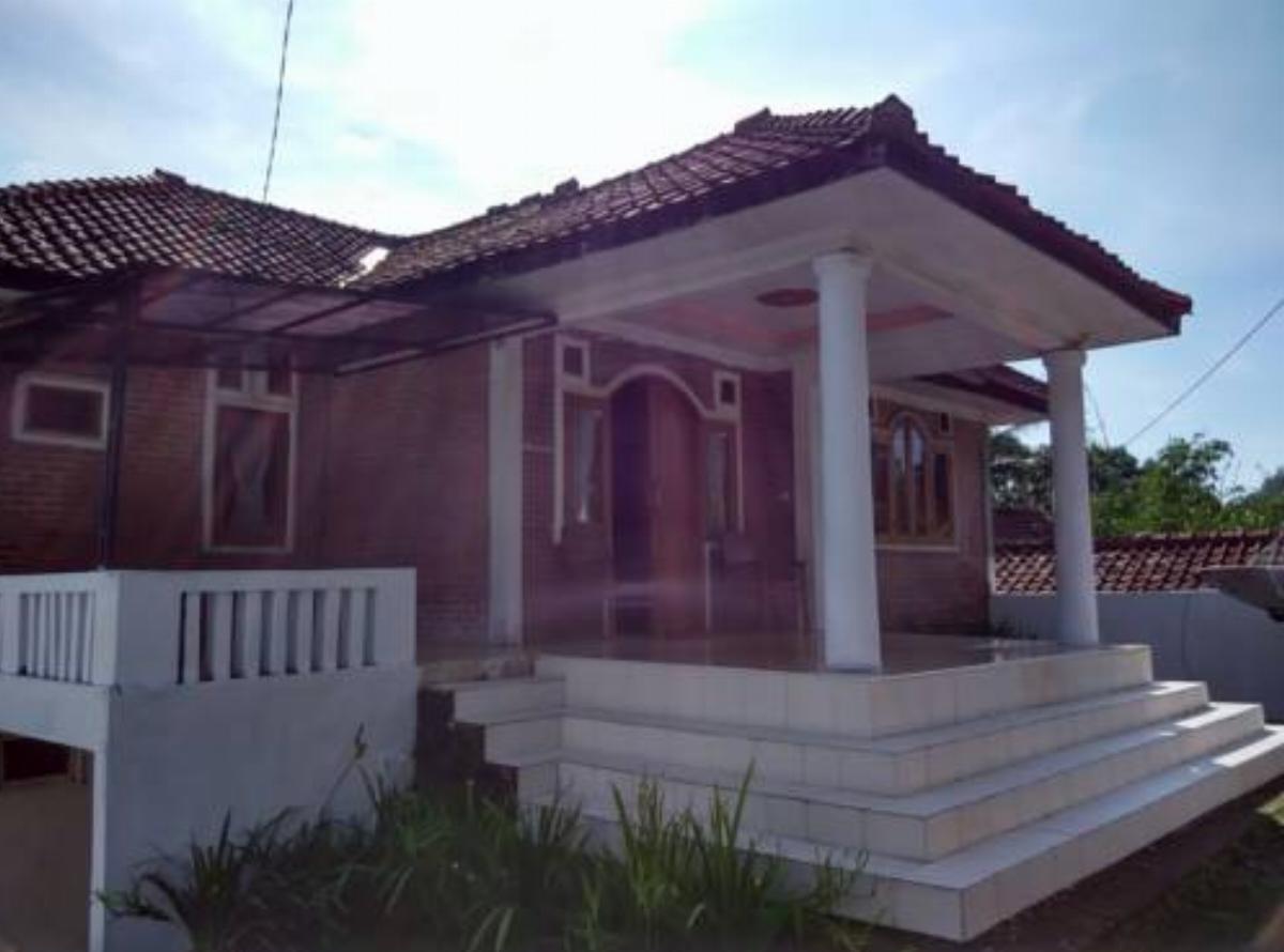 Villa Sari Intan Hotel Ciater Indonesia