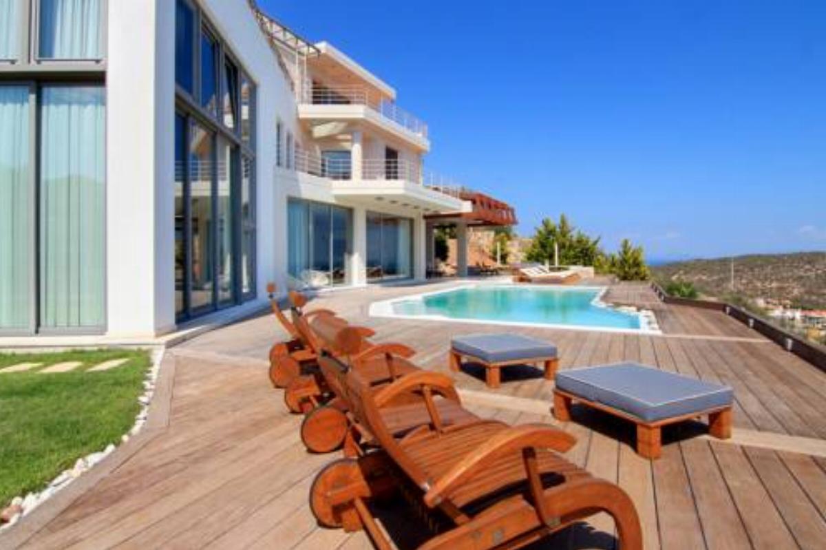 Villa TakeOff Saronida Hotel Anavissos Greece