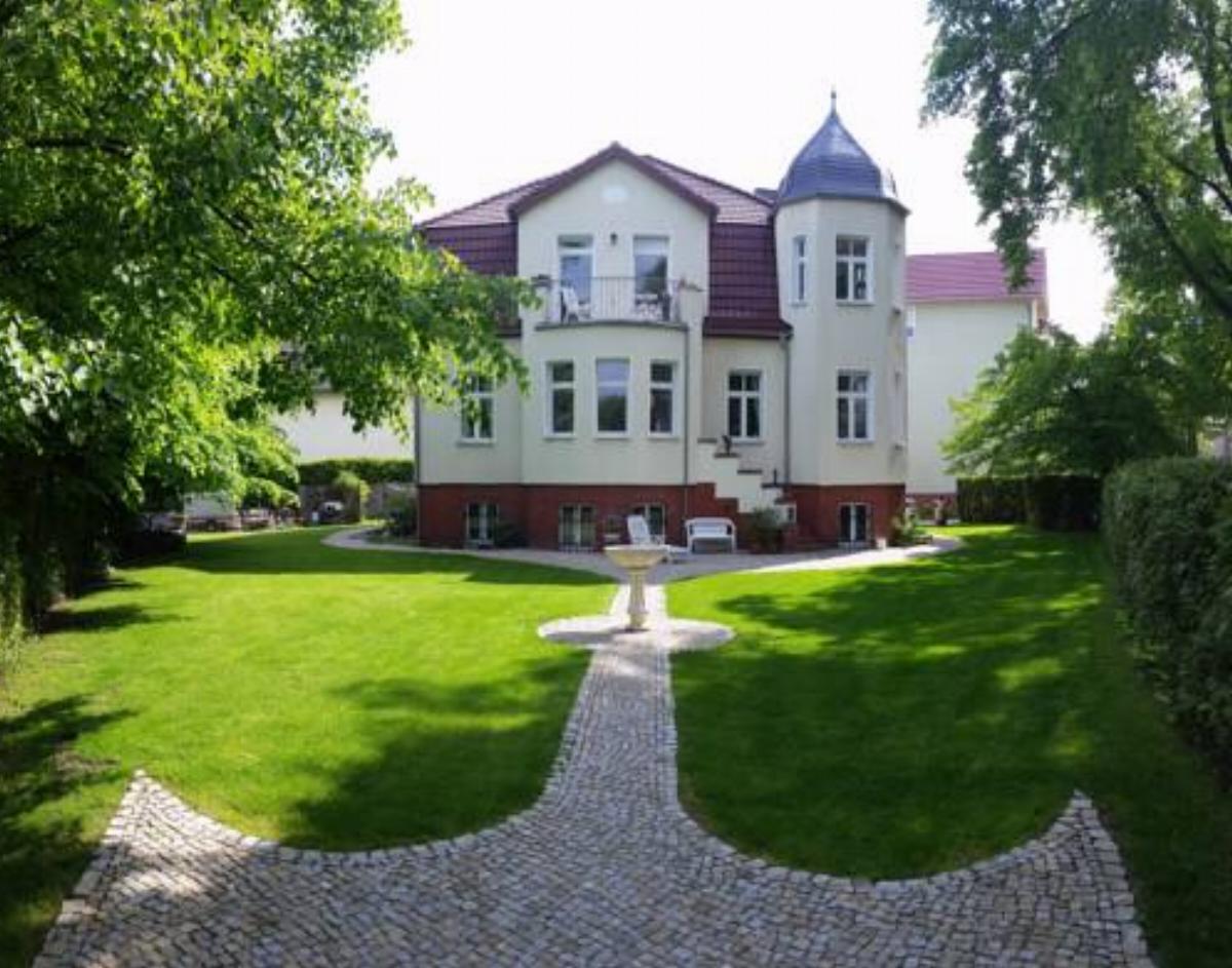 Villa Weigert Hotel Birkenwerder Germany
