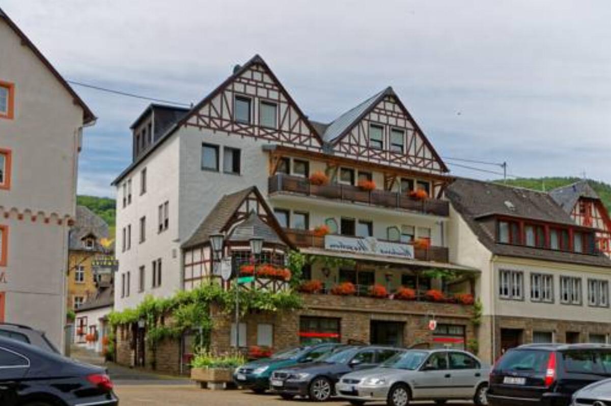 Weinhaus Hirschen Hotel Bruttig-Fankel Germany