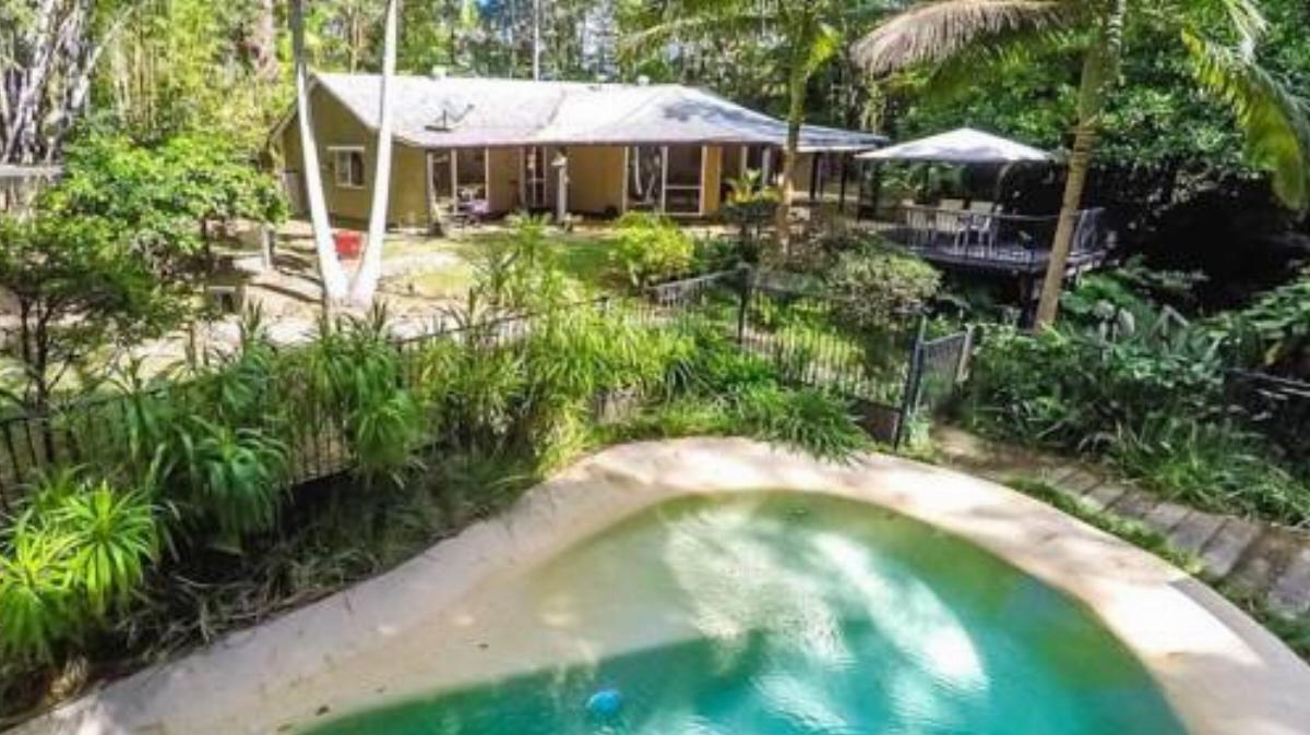 Your Own Retreat Getaway in Lush Rainforest Hotel Doonan Australia